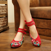Load image into Gallery viewer, Beautiful Quality flower designed women shoes