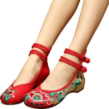 Load image into Gallery viewer, Beautiful Quality flower designed women shoes